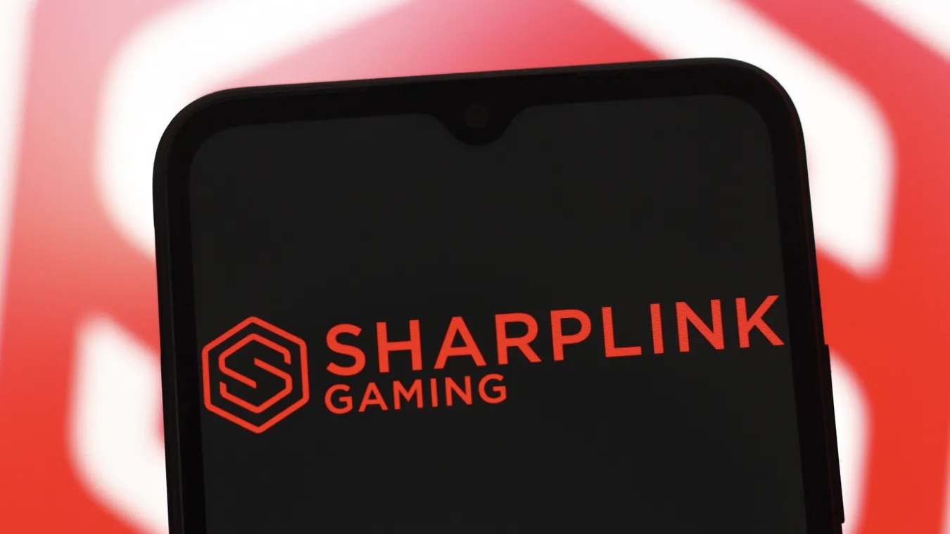SharpLink Gaming买光以太坊单月全供应量！2.95亿美元加码77,210ETH、持仓突破43.8万枚