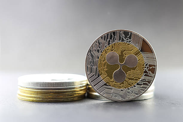 随着山寨币季节预期升温，XRP与比特币之争愈演愈烈