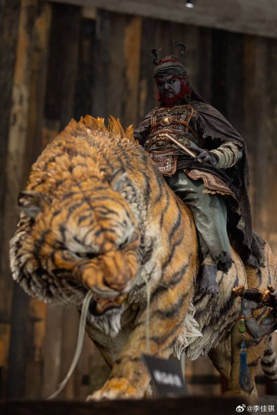 黑神话钟馗骑虎雕像为何赤脚？音频总监幽默回应引发热议
