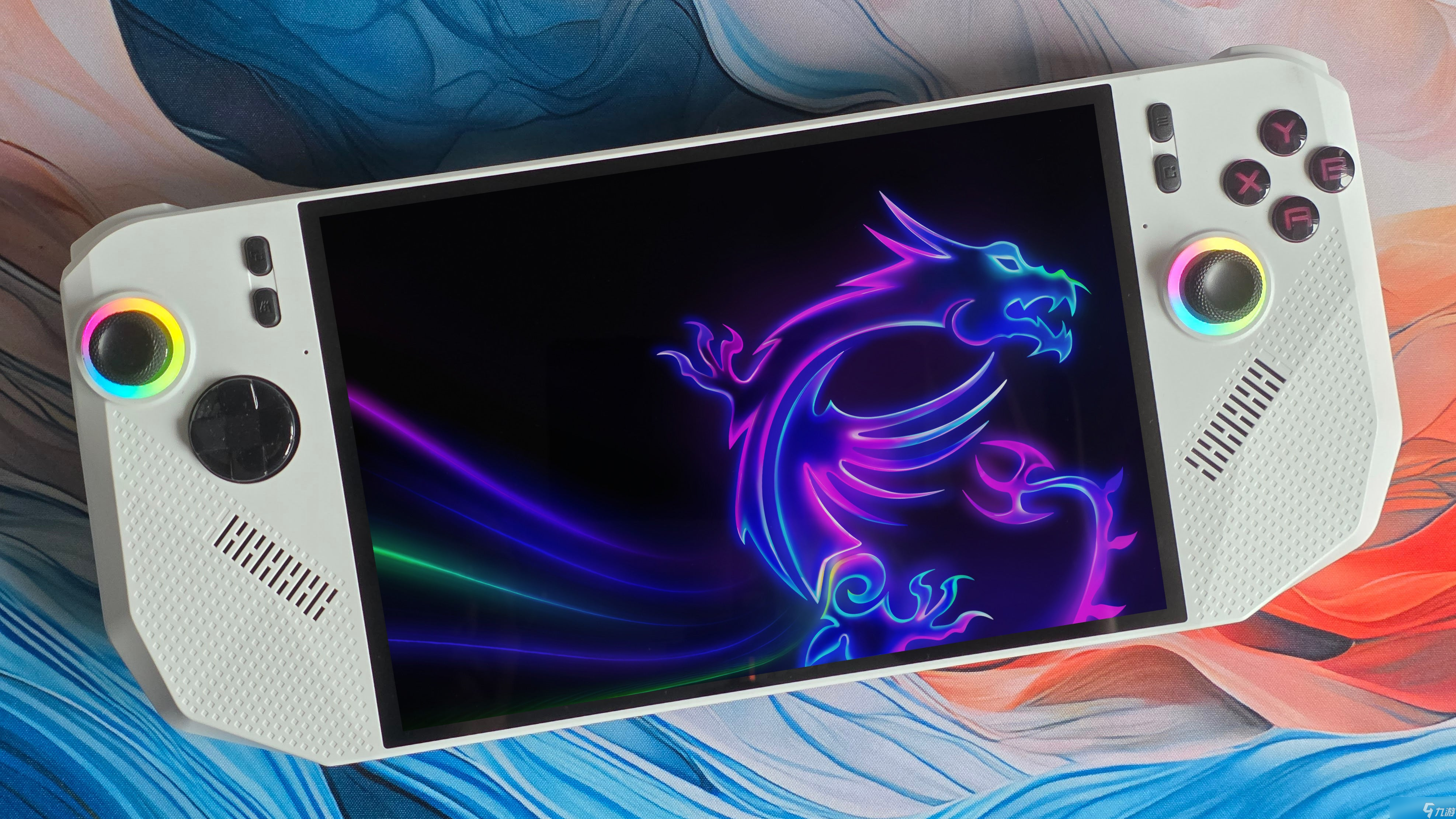 MSI Claw A8 BZ2EM 评测：性价比最高的 Z2 Extreme PC 掌机？