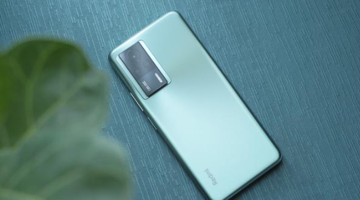redmik60至尊版对比iqooneo7哪款更值得买