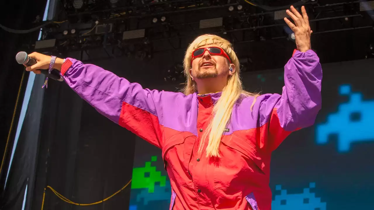 音乐人 Oliver Tree 在巴西因直升机坠毁身亡:年仅32岁