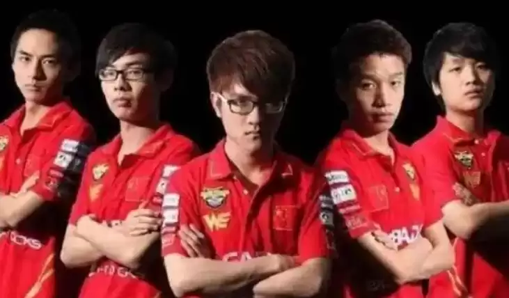 lol经典战役龙争虎斗决赛回顾 极限丝血翻盘2