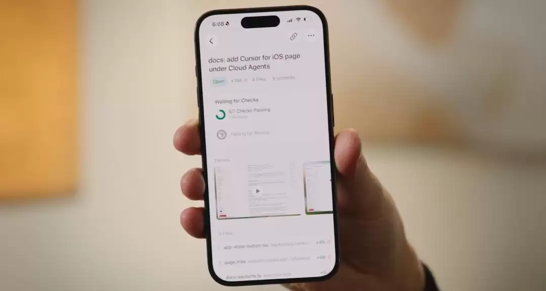 马斯克发Cursor手机版：撞档OpenClaw：AI编程App入口战打响了