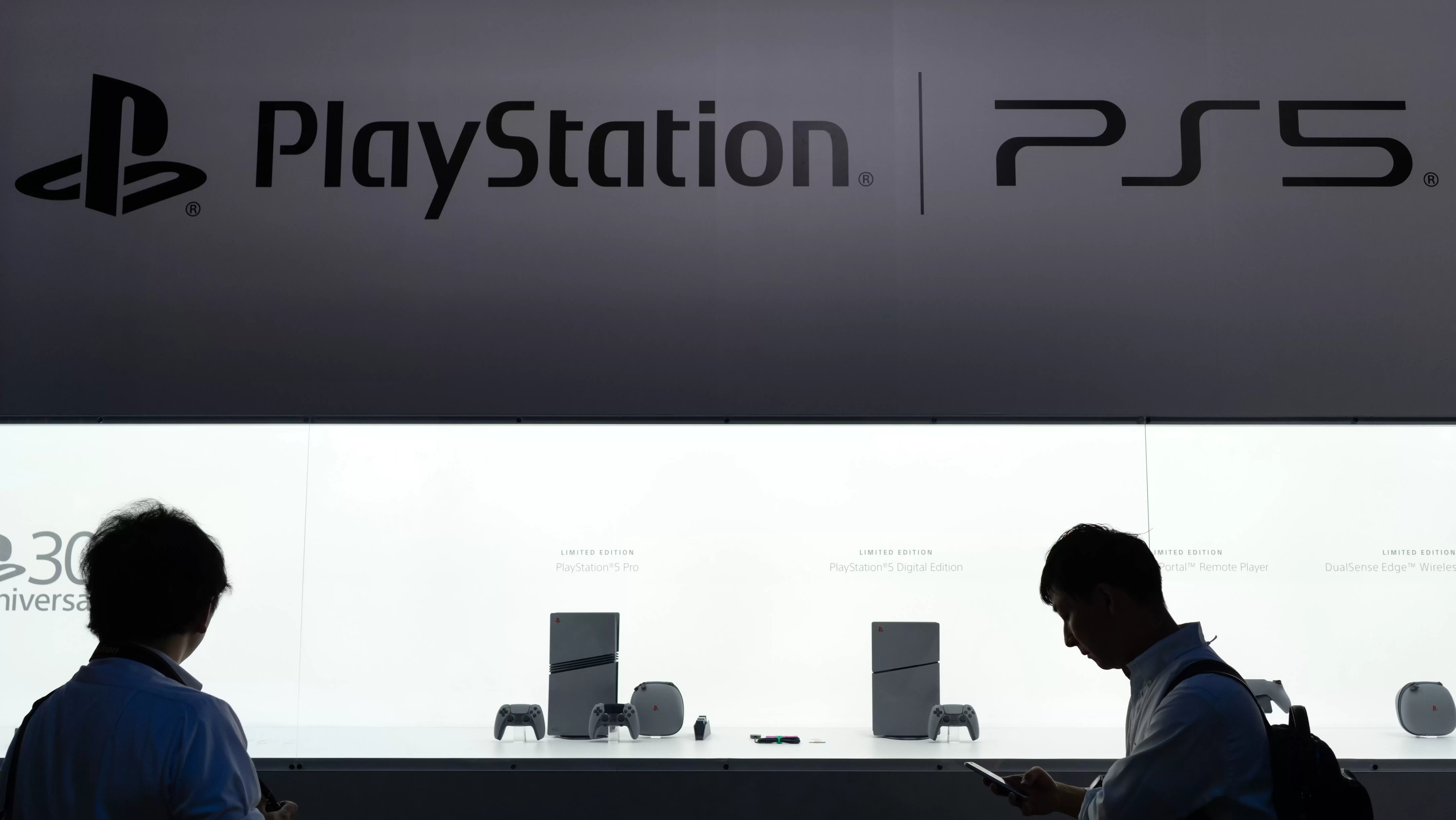 日本视角：PlayStation 推进全数字化未来引发玩家与开发者担忧：小岛秀夫的一则转发更是时机巧妙