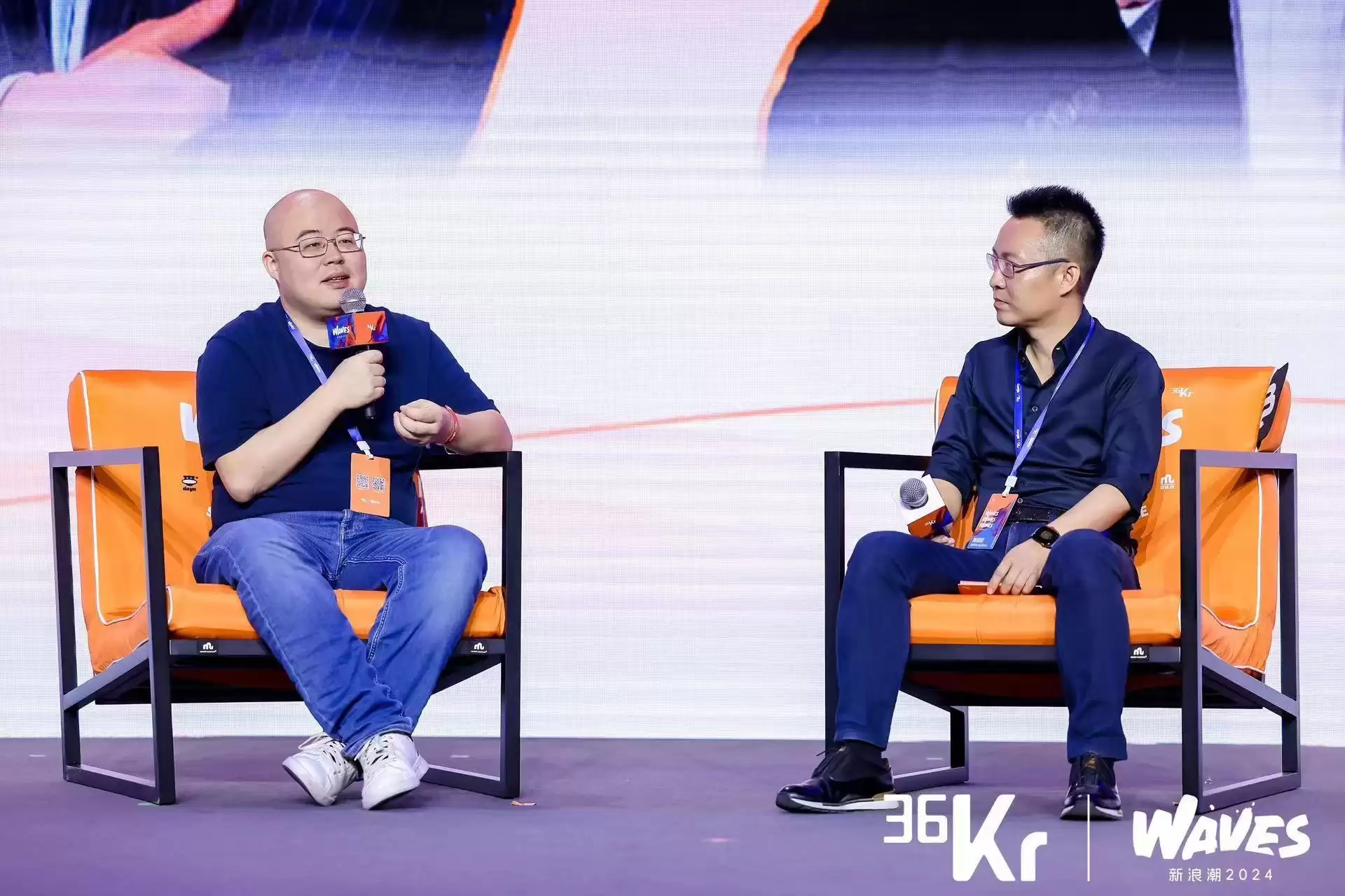 MiniMax闫俊杰对话黄明明：AGI：只有一条最难但唯一的道路