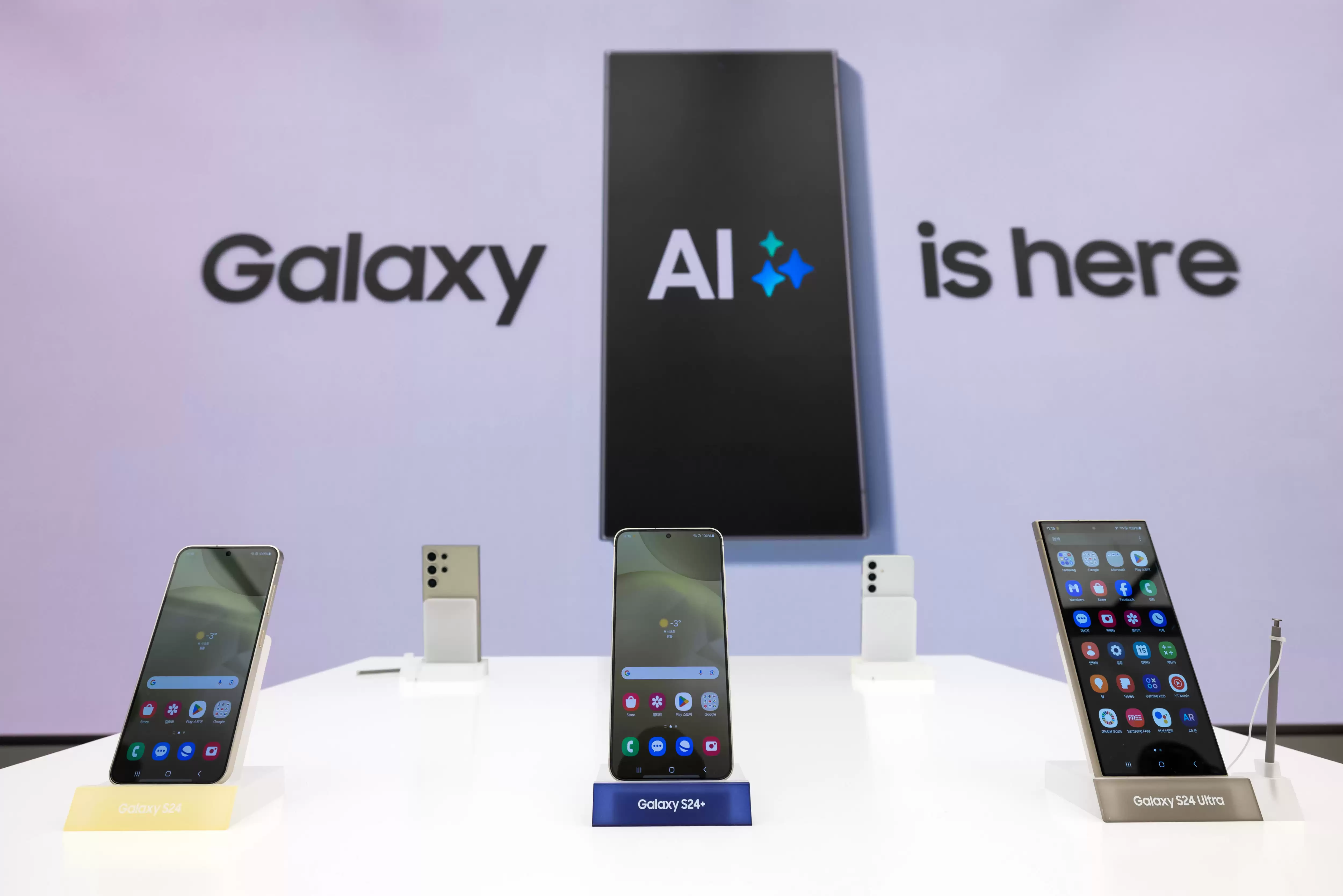 Google Pixel 9最新曝光：All in AI手机 - 安卓老大哥领衔？