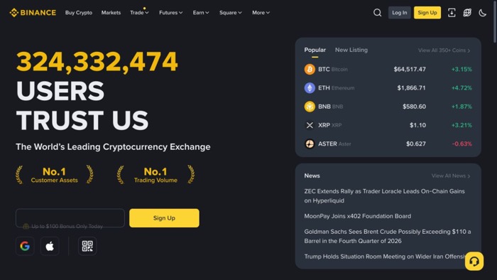Binance 英文首页顶部保留语言切换入口