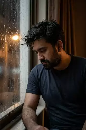雨窗忧伤电影感人像