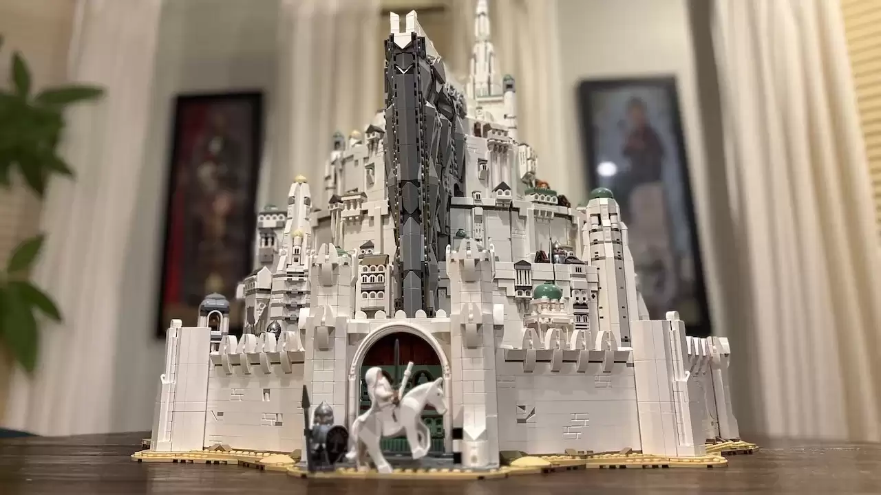 我们拼搭了 LEGO 指环王：米那斯提力斯