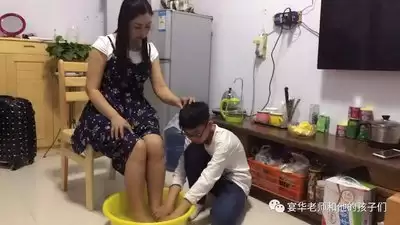 解压找茬烧脑游戏中给妈妈舒服洗一次脚如何过关