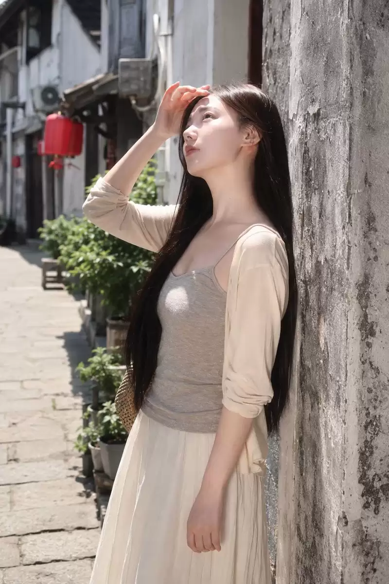 时尚人像阳光巷弄