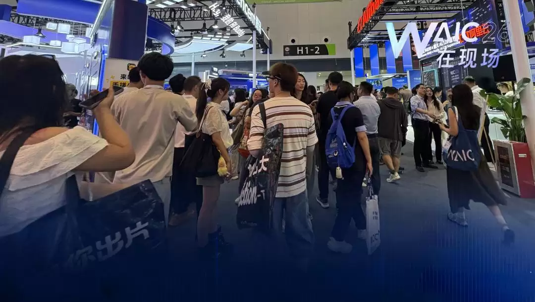 各方猛攻AI入口