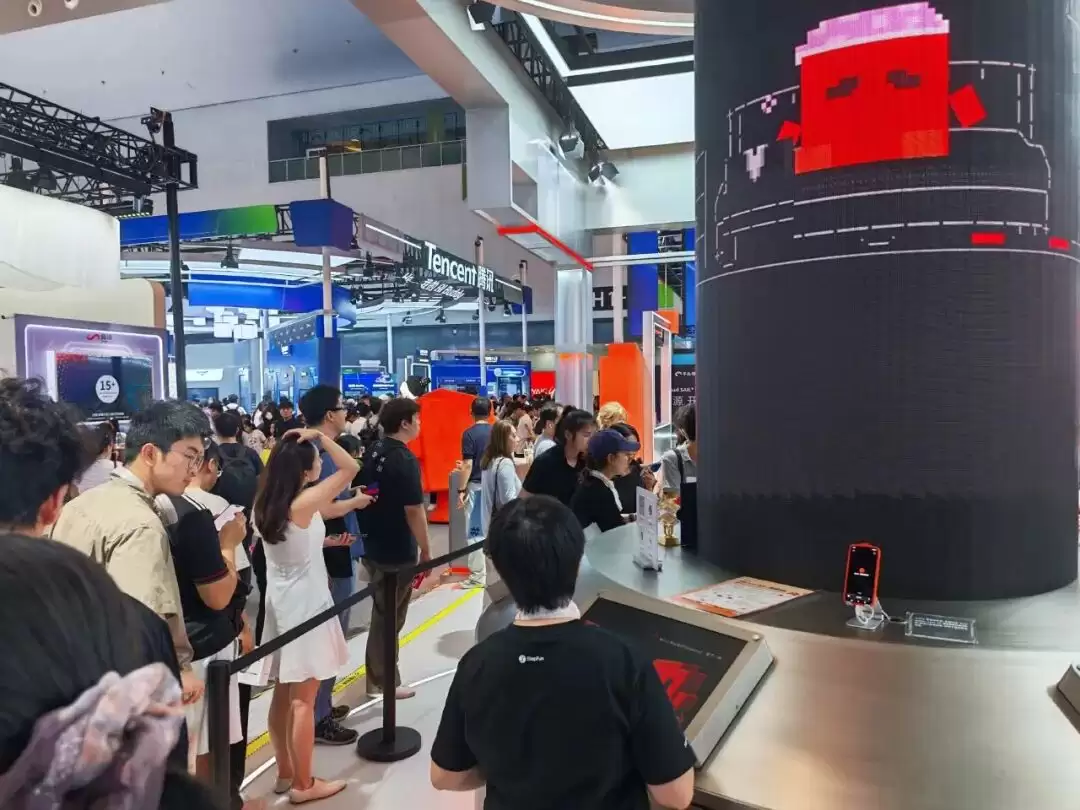AI应用WAIC抢跑：热闹是真:但差异化是假