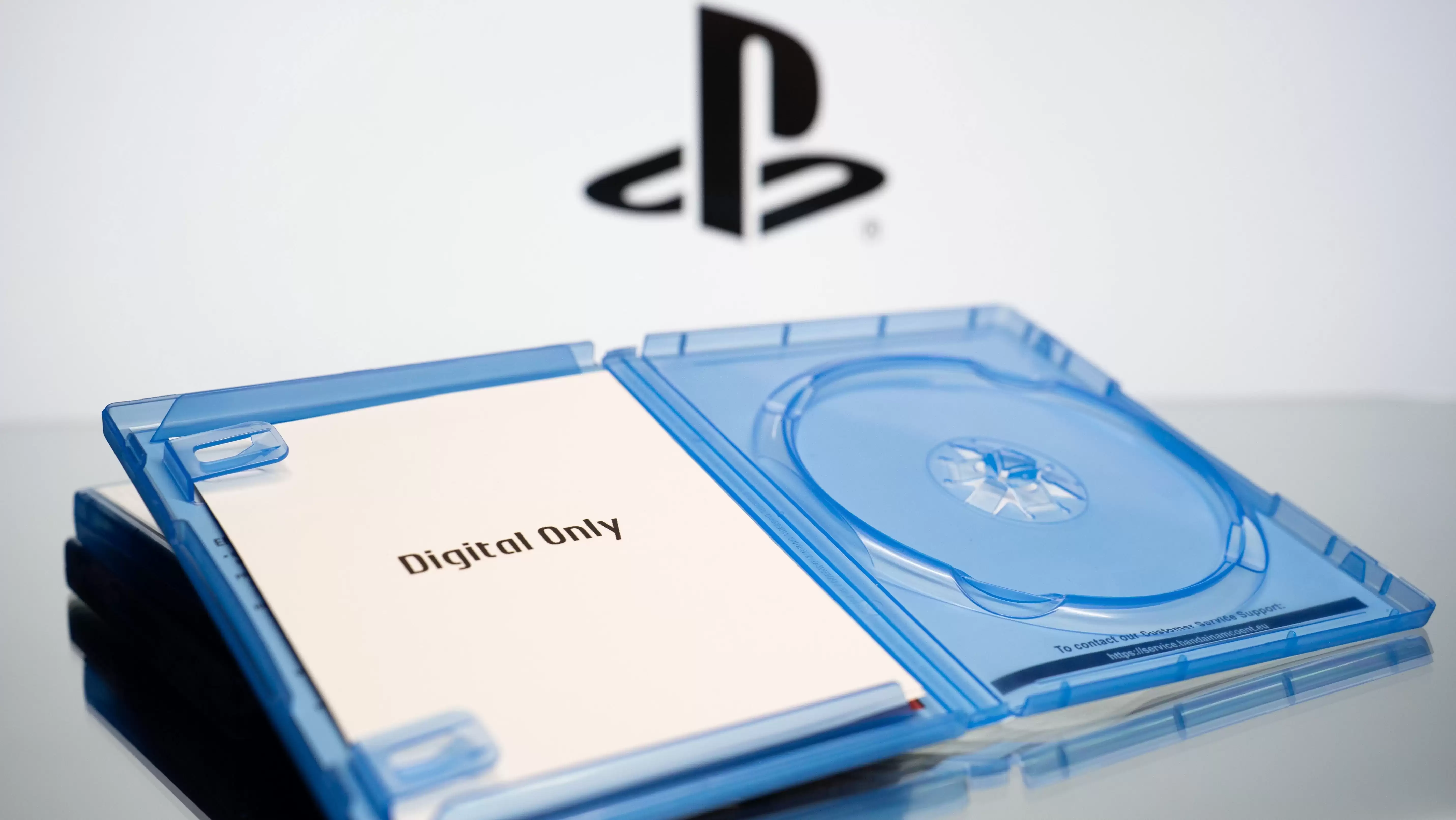 今年至今: 仅有7款PlayStation游戏在美国市场的实体销量突破10万份。