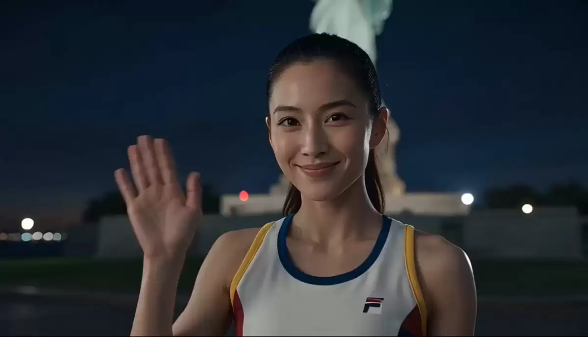 纽约少女跑酷动作视频