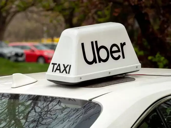 Uber客服部门裁员10%：推进AI应用并要求员工回办公室