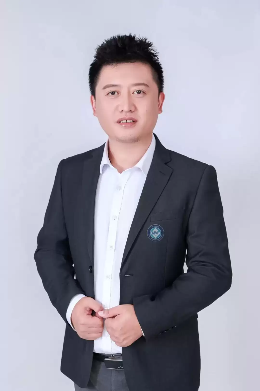 软积木CEO 刘海峰：AI是企业进化的性感武器 | 极新企服直播实录