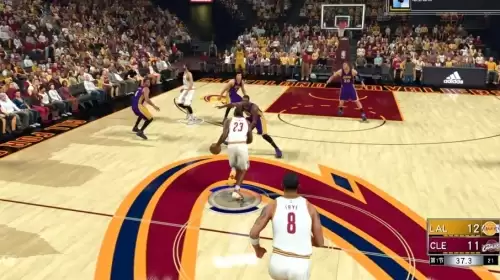 NBA2K17运球过人四种技巧教学