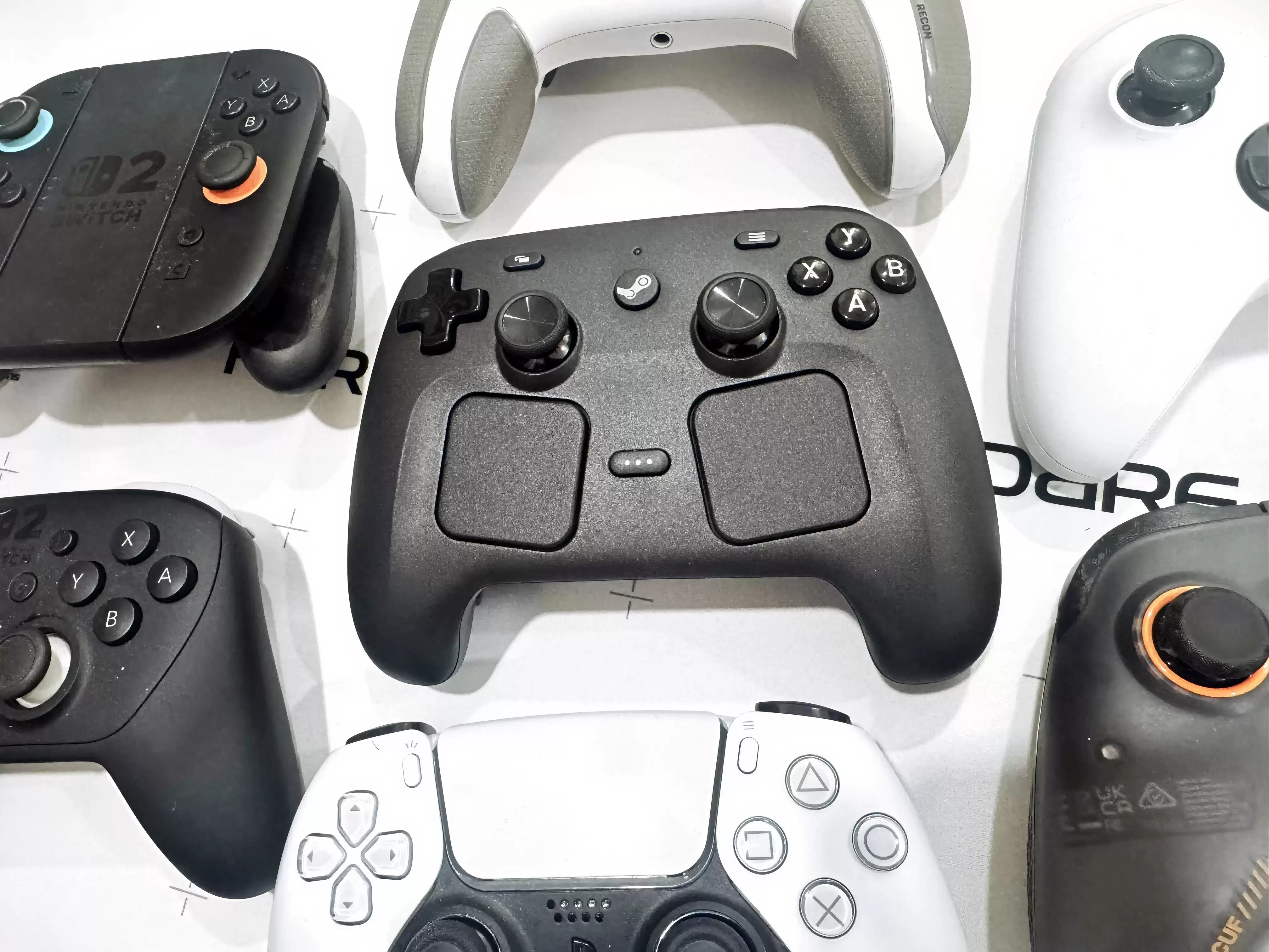 Steam Controller 价格对比：来看看 Valve 的这款手柄表现如何