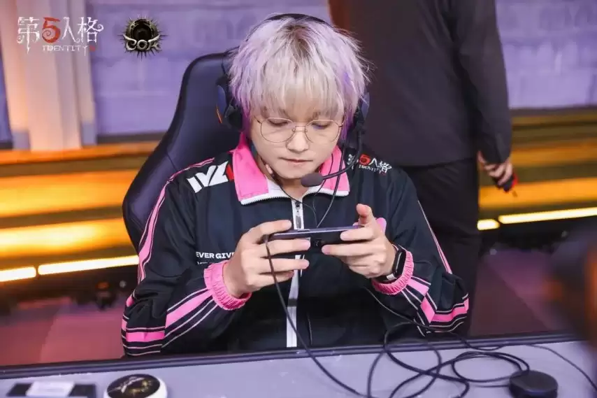 【COA高光选手】：那个从18年开始，打了八年前锋的男人