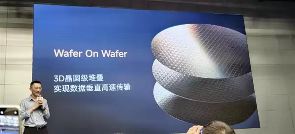 小米玄戒O100 AI芯片亮相：端侧大模型提速10倍！