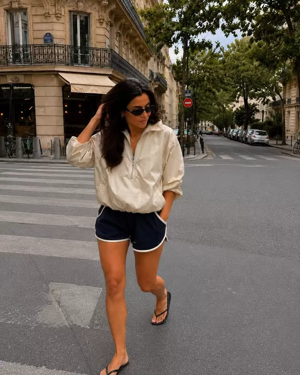 Paris Street Style提示词怎么写-画面元素和风格参数